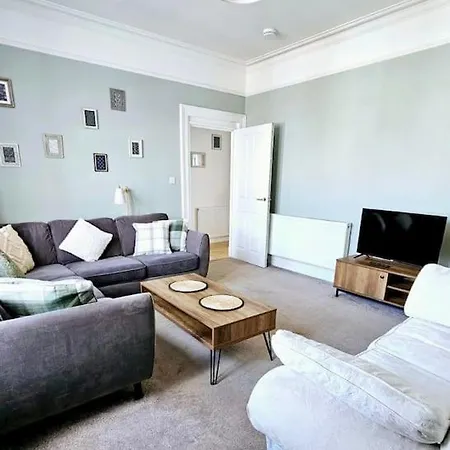 Charming 3-Bedroom Maisonnette In Inverness City Centre Exterior photo